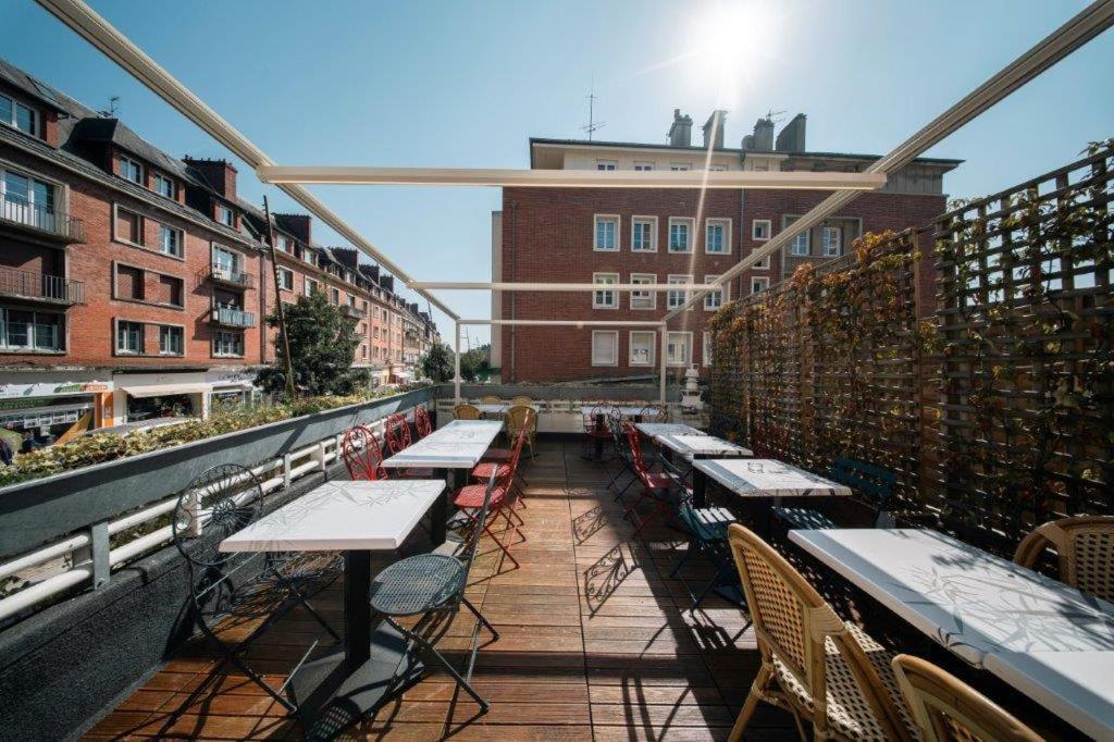 Brit Hotel Privilege Lisieux - La Villa Des Arts ภายนอก รูปภาพ