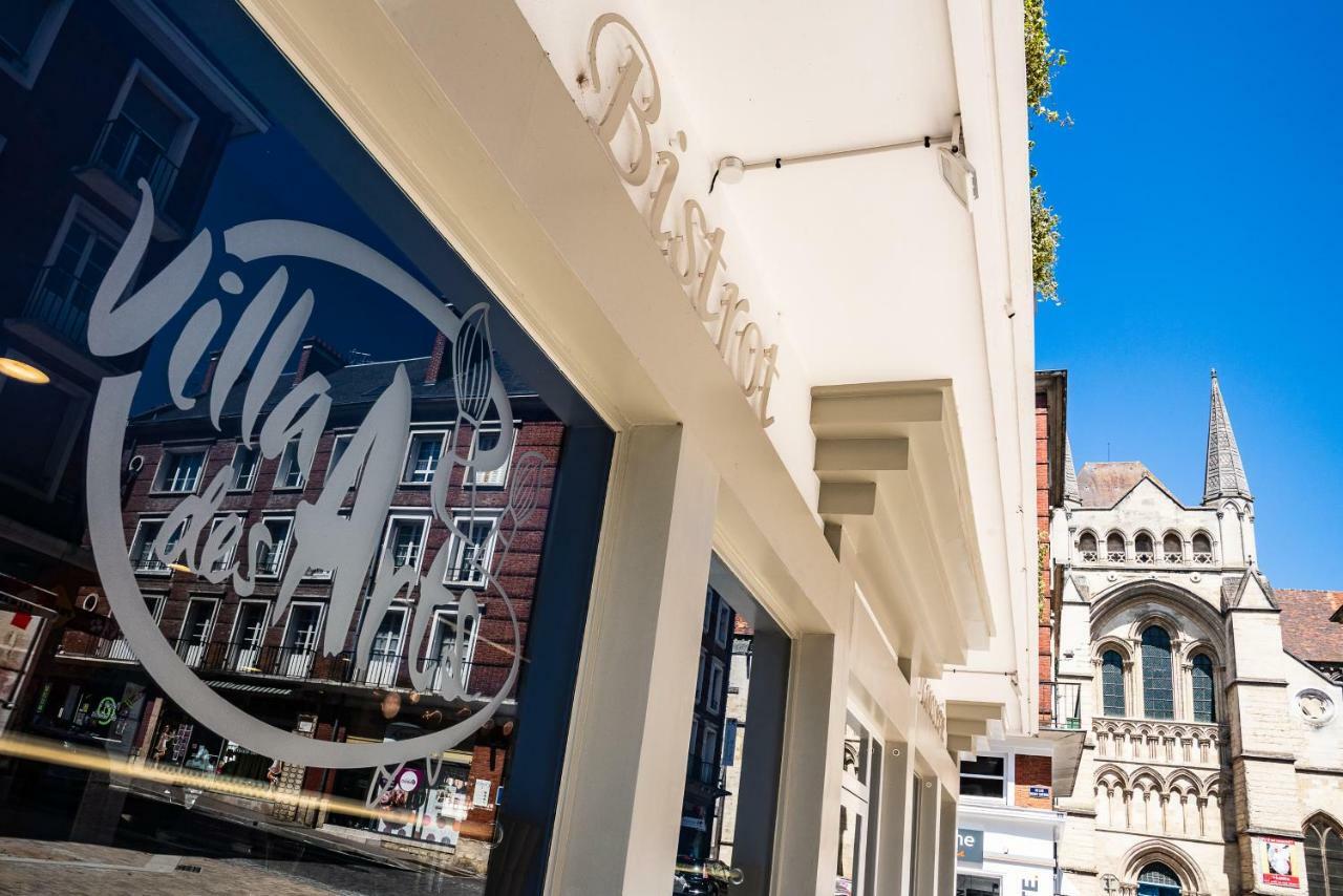 Brit Hotel Privilege Lisieux - La Villa Des Arts ภายนอก รูปภาพ
